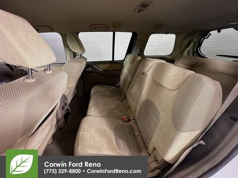Used 2011 Nissan Pathfinder SV AWD/4WD image 22