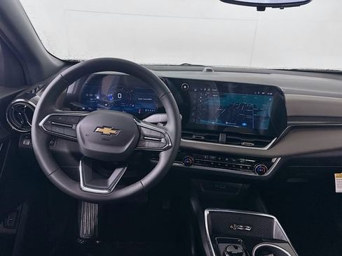 New 2026 Chevrolet Equinox LT w/ Convenience Package II image 23