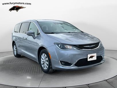Used 2019 Chrysler Pacifica Touring Plus w/ Advanced Safetytec Group