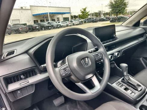 Used 2025 Honda CR-V EX image 15