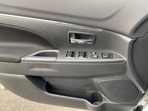 Used 2022 Mitsubishi Outlander Sport SE image 13