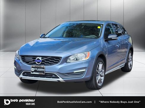 Used 2018 Volvo V60 T5 Cross Country w/ Convenience Package AWD/4WD image 23