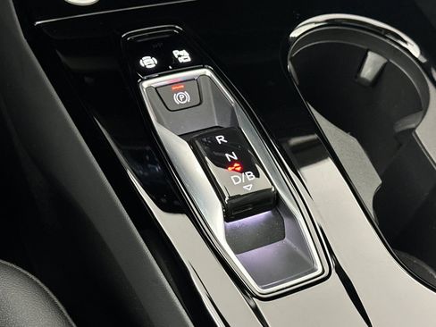 Used 2025 Audi Q6 e-tron Premium w/ Convenience Package image 21