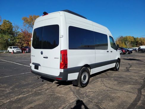 Used 2025 Mercedes-Benz Sprinter 2500 image 33