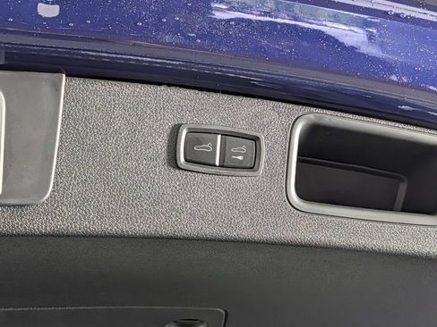 New 2026 Porsche Macan AWD/4WD image 18