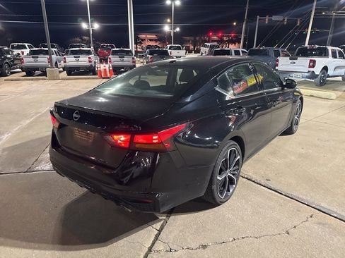 Used 2024 Nissan Altima 2.5 SR image 5