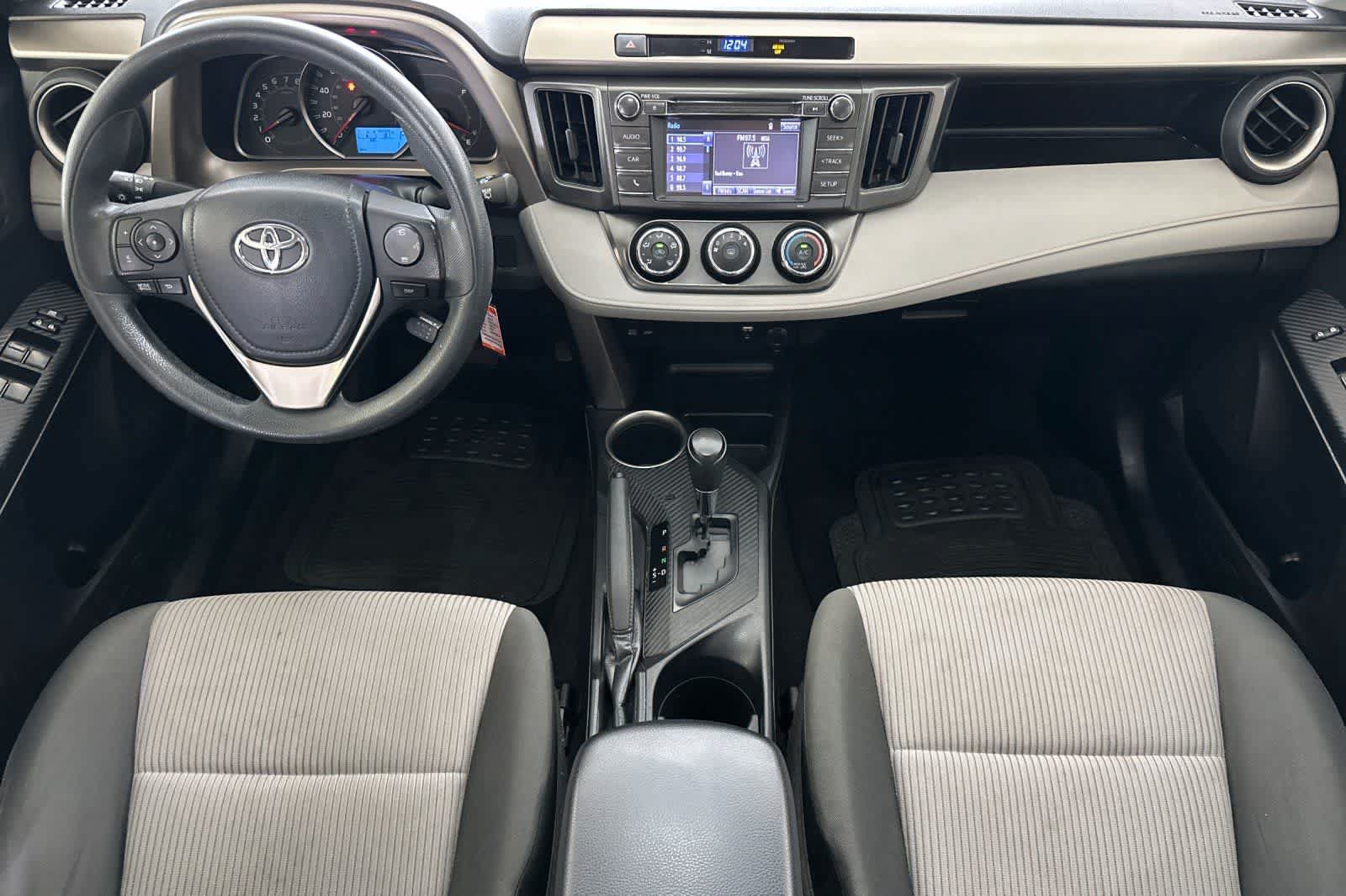 Used 2015 Toyota RAV4 LE FWD image 3