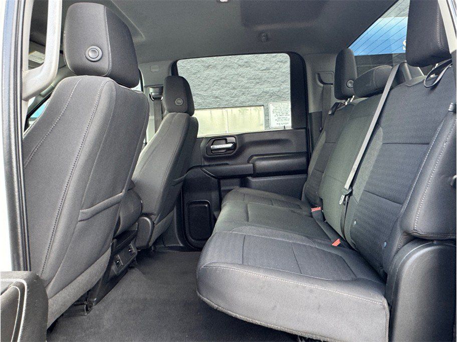 Used 2023 Chevrolet Silverado 2500 LT AWD/4WD image 19