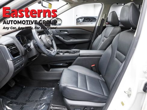 Used 2023 Nissan Rogue SL w/ SL Premium Package AWD/4WD image 14