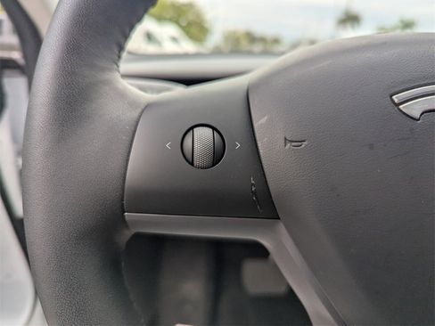 Used 2023 Tesla Model 3 Standard Range image 27