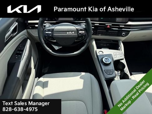 New 2026 Kia Sportage EX AWD/4WD image 24