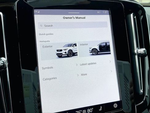 Used 2025 Volvo XC40 B5 Core w/ Protection Package Premier image 38