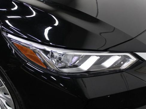 Used 2022 Nissan Sentra S w/ Trunk Package image 24