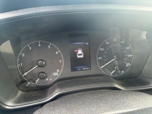 Used 2025 Toyota Corolla Cross LE FWD image 8