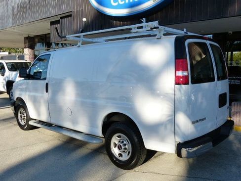 Used 2023 GMC Savana 2500 w/ Driver Convenience Package image 3