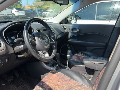 Used 2019 Jeep Compass Sport w/ Cold Weather Group AWD/4WD image 4