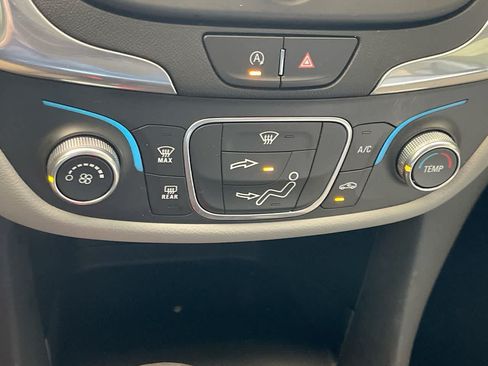 Used 2022 Chevrolet Equinox LT AWD/4WD image 19