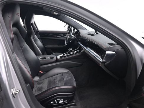Used 2019 Porsche Panamera GTS AWD/4WD image 30