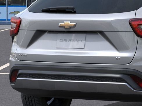 New 2026 Chevrolet Trax LT w/ Driver Confidence Package image 38