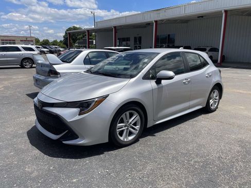 Used 2022 Toyota Corolla SE FWD image 2