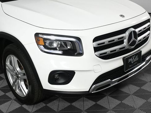 Certified 2022 Mercedes-Benz GLB 250 4MATIC image 36
