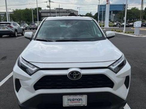 Used 2025 Toyota RAV4 LE AWD/4WD image 1