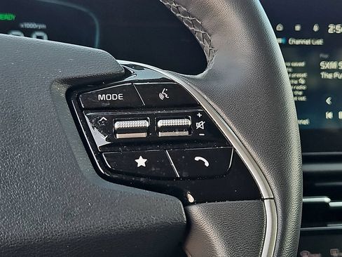 Certified 2025 Kia Niro EX w/ EX Cold Weather Package FWD image 20