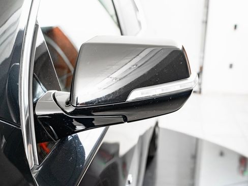 Used 2019 Chevrolet Traverse LT image 17