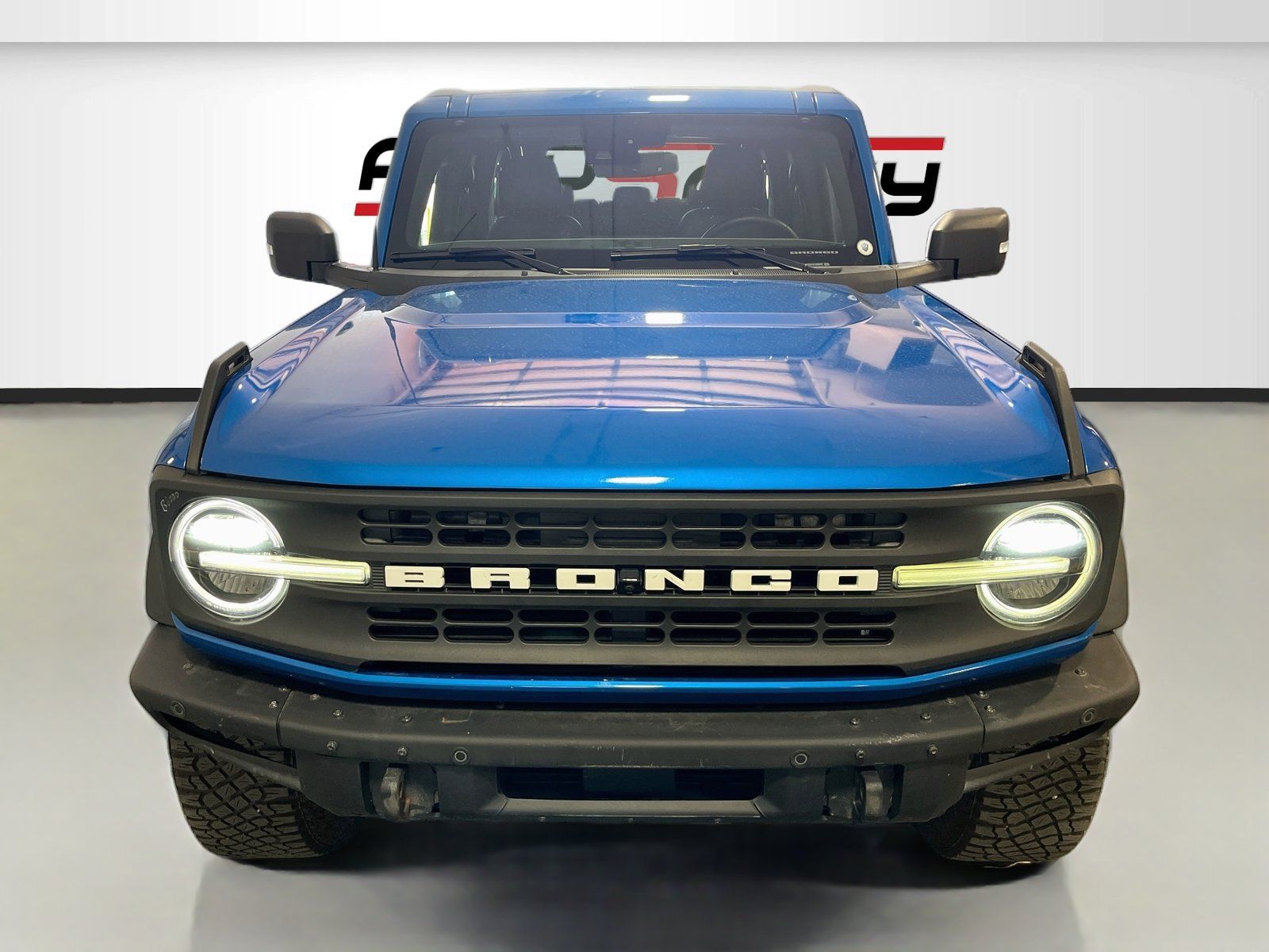 Used 2023 Ford Bronco Wildtrak AWD/4WD image 2