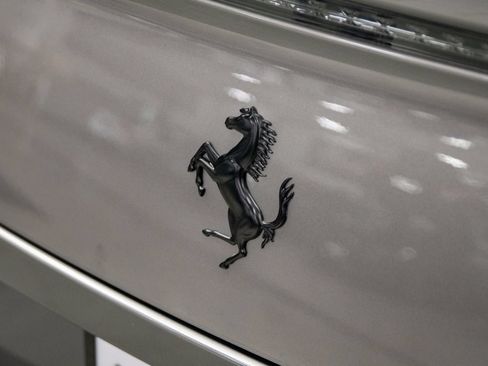 Used 2018 Ferrari GTC4Lusso AWD/4WD image 42
