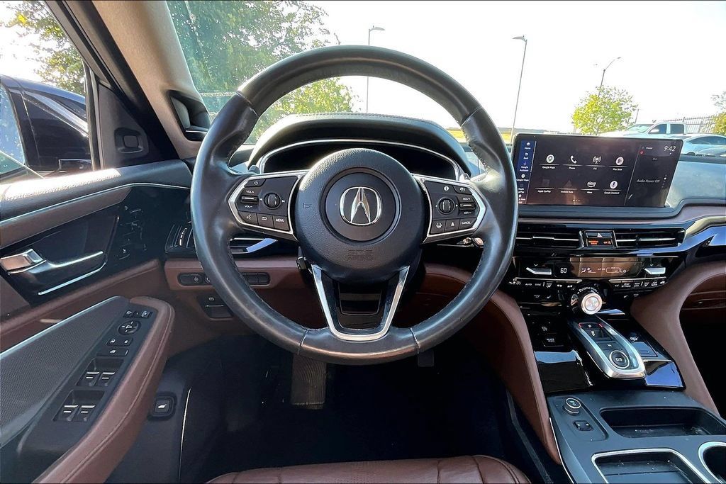 Used 2025 Acura MDX w/ Technology Package FWD image 6