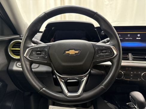 Used 2025 Chevrolet Trax LT w/ Driver Confidence Package FWD image 20
