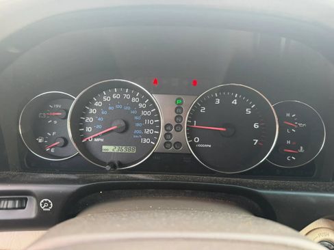 Used 2004 Toyota Land Cruiser w/ Convenience Pkg AWD/4WD image 25