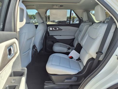 New 2026 Ford Explorer Platinum w/ LUX Leather Package image 20