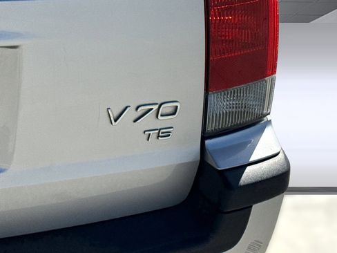 Used 2002 Volvo V70 T5 FWD image 21