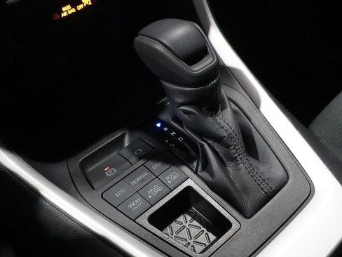 Used 2023 Toyota RAV4 LE image 31