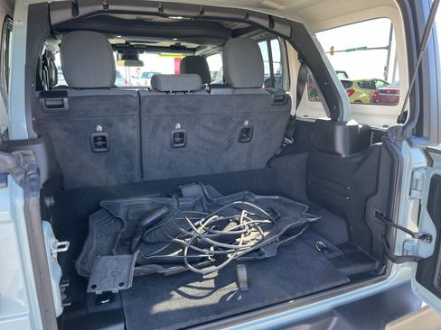 Used 2024 Jeep Wrangler Unlimited w/ Convenience Group image 5