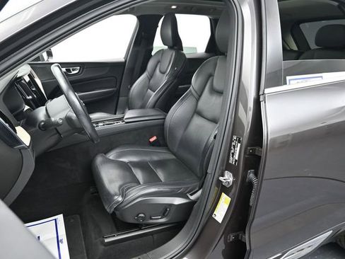 Used 2022 Volvo XC60 B5 Inscription w/ Advanced Package image 10