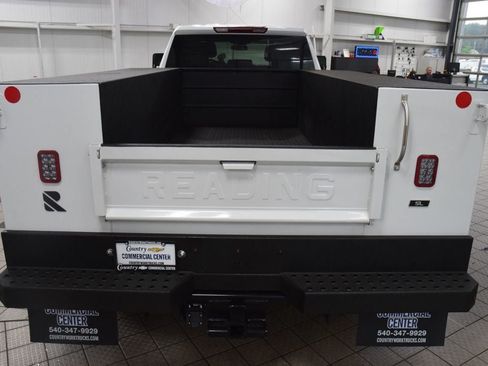 Used 2026 GMC Sierra 3500 Pro w/ Convenience Package AWD/4WD image 4