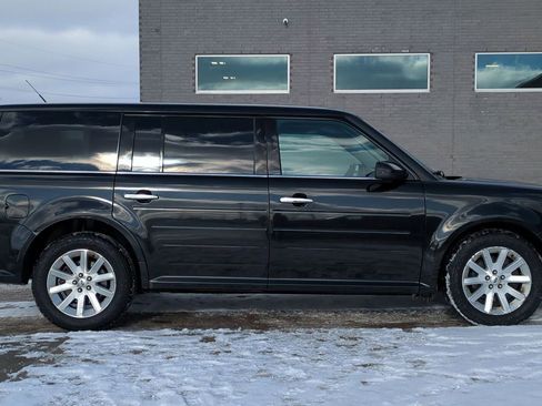 Used 2010 Ford Flex SEL image 7