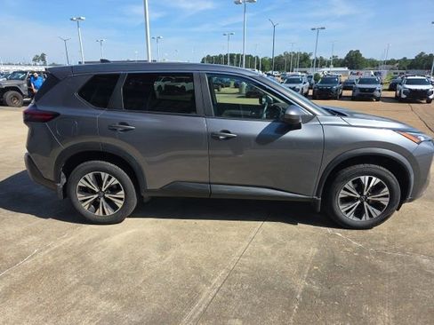 Used 2023 Nissan Rogue SV FWD image 10