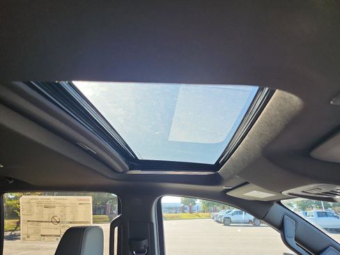 New 2026 GMC Sierra 1500 SLT w/ SLT Premium Plus Package image 9