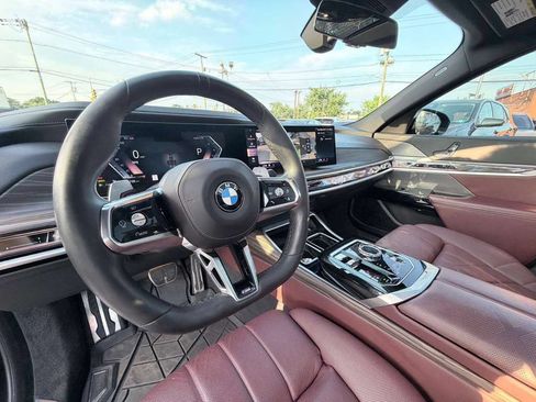 Used 2023 BMW 760i xDrive w/ Luxury Rear Seating Package AWD/4WD image 23