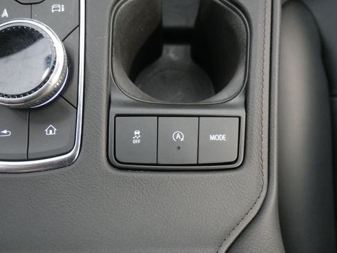 Used 2024 Cadillac XT4 Sport w/ Technology Package image 32