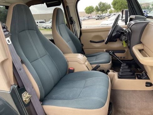 Used 2002 Jeep Wrangler Sahara image 24