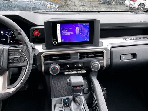 Certified 2025 Toyota Tacoma TRD Off-Road image 7