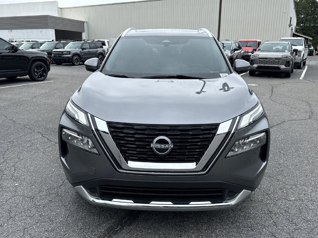 Used 2023 Nissan Rogue Platinum w/ Platinum Premium Package FWD image 2