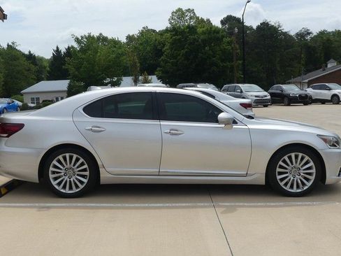Used 2014 Lexus LS 460 w/ Comfort Package RWD image 6