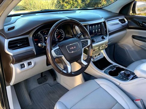 Certified 2021 GMC Acadia SLT image 17