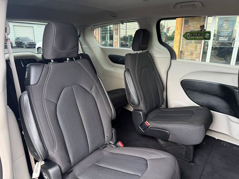 Used 2020 Chrysler Voyager LX w/ Cold Weather Group FWD image 20